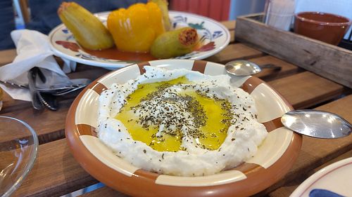 Fresh labneh at Taratoer in Leiden