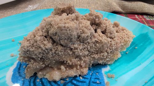 Gluten free / vegan apple crumble pie at For the Love of Cupcakes in Saugerties