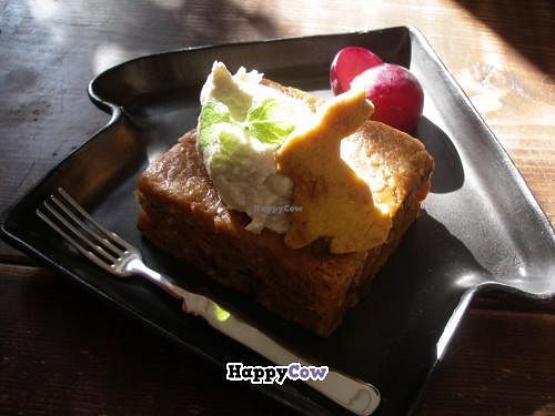 Carrot cake at La Petite Pâtisserie de Mirayné in Tokyo