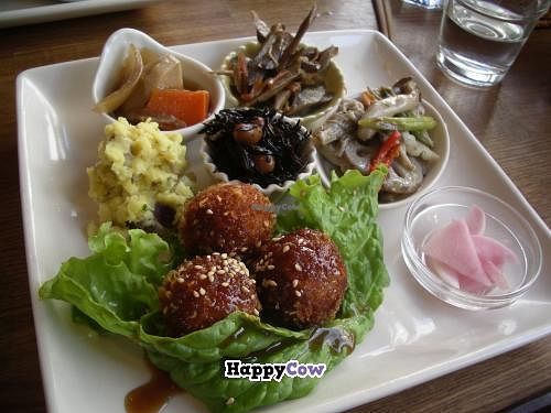 Lunch set 1050yen at Natural Crew in Tokyo