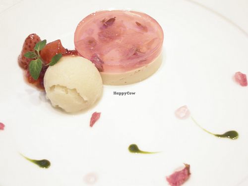 Sakura cheese cake. at G and V in Tokyo