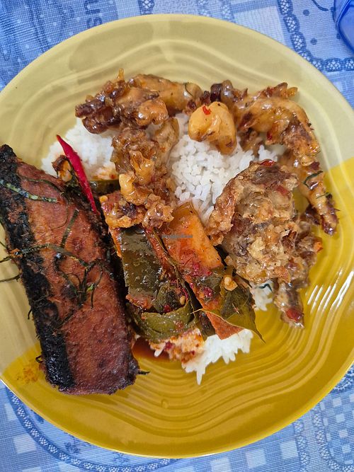 Toppings on rice and fake fish at Zi Zhu Lin - ร้านอาหารเจจื่อจูหลิน in Chanthaburi
