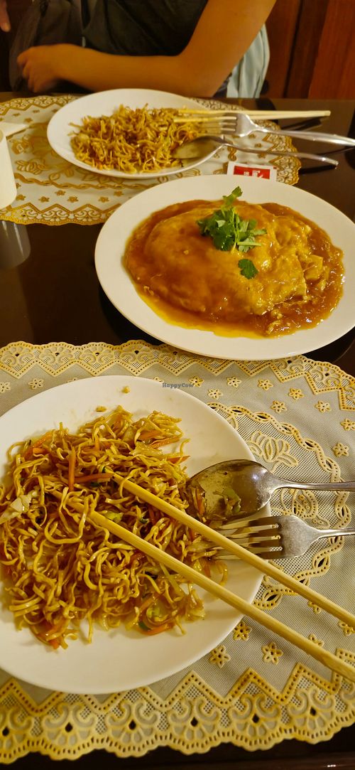 Nouîles aux légumes, Pancake au tofu at Tian Tsin in Tashkent