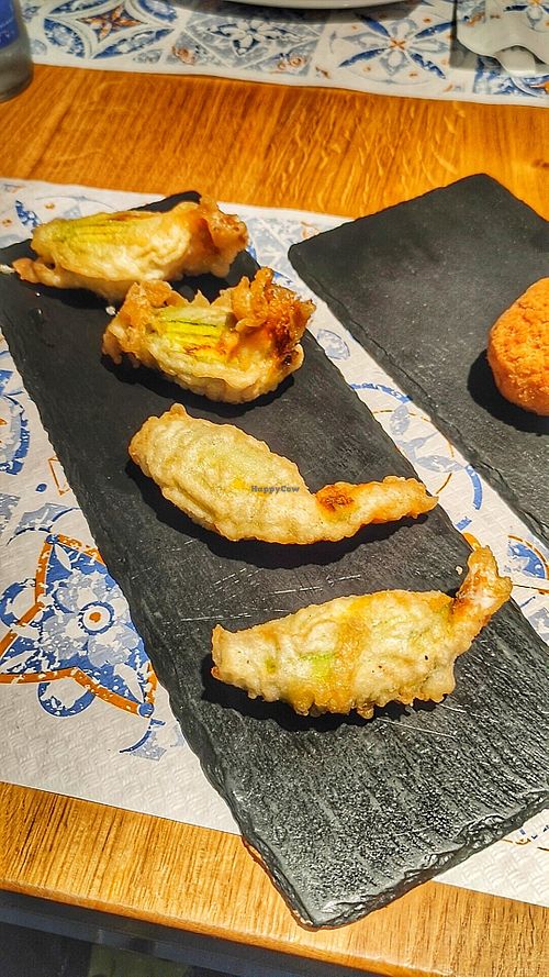 Fiori di zucca vegan at Impastili in Nola