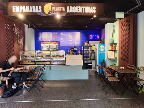 Minimal seating at La Placita in Zurich