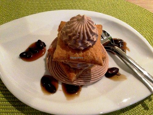 puff pastry with coffee cream at The Tasty Leaf in Nuremberg