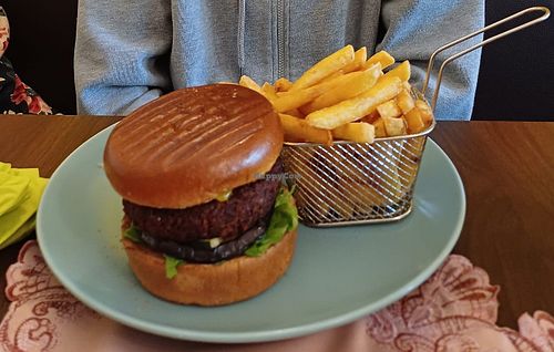 Vegan Burger at KULHANEK's Gasthaus - am Schloßplatz in Laxenburg