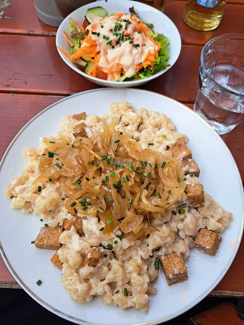 Kässpätzle met ui en rooktofu at Zum Spätzle - Ottensen  in Hamburg