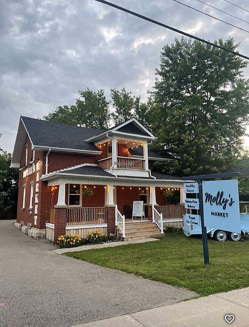  at Molly's Market in King City