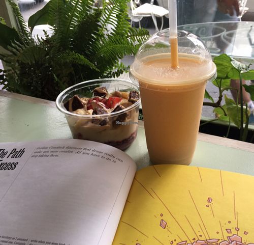 smoothie and fruit bowl at Orchard on Long in Cape Town
