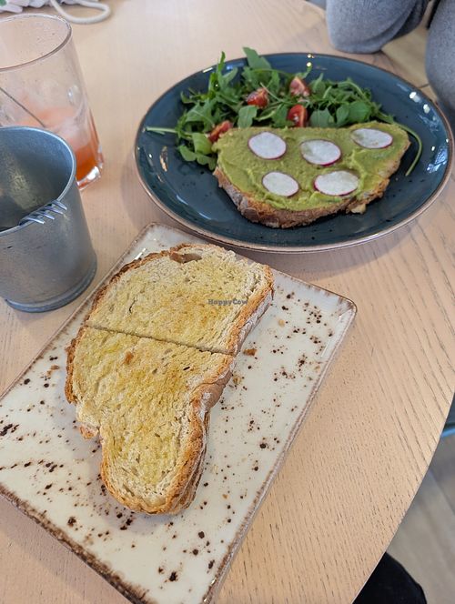 Tosta Avocado "without egg" and Torrada with Olive oil instead of butter at Gelataria & Croissanteria - Bem-haja  in Castelo Branco