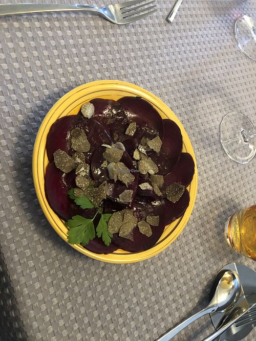 Rapa rossa e tartufo   at Foresteria La Merlina in Dernice