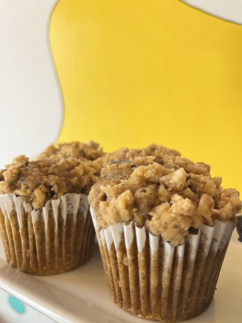 Muffin de zanahoria con crumble de nuez, semiintegral, endulzado con panela   at Calquin Vida Saludable in Antofagasta