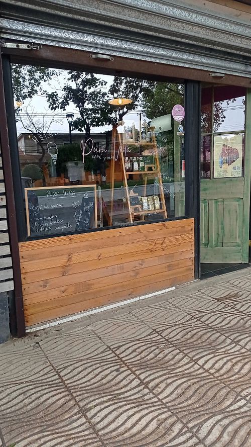 Cafeteria y emporio vegano en plena alameda de la ciudad. at Pura Vida - Café y más in Constitucion