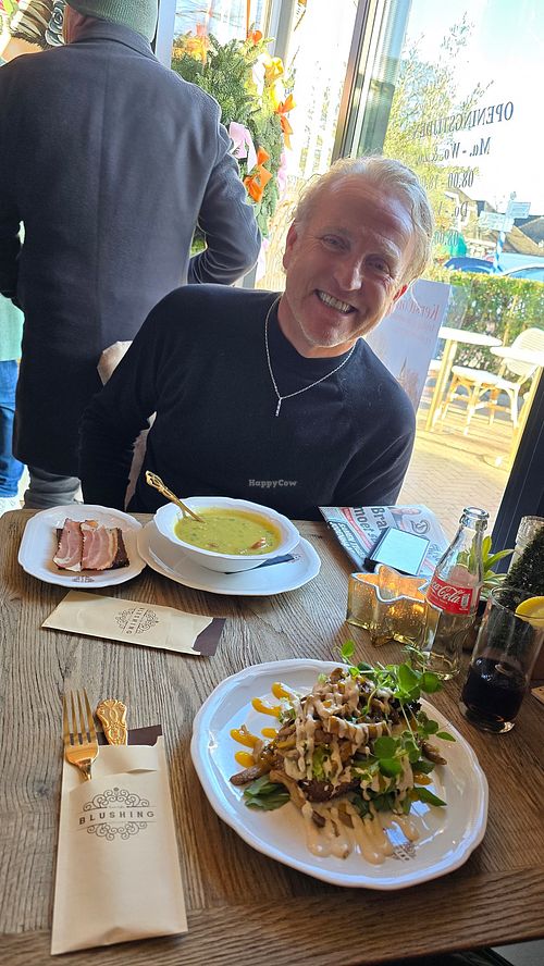 The vegan Mushroom Shawarma Sandwich was one of the best that I tried. at Blushing in Blaricum