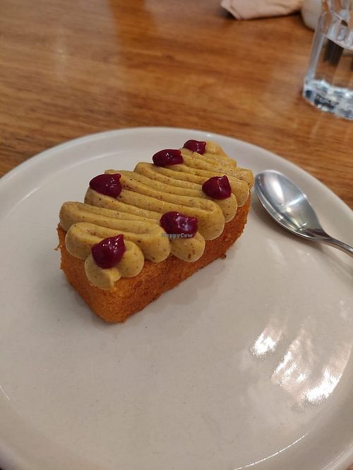 Vanilla pistachio cake at The Cravin' Pantry in Mumbai