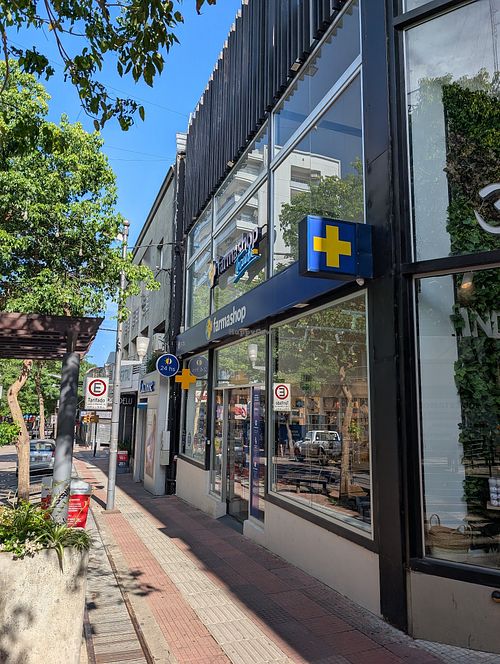 Outside at Farmashop 83 in Paysandu