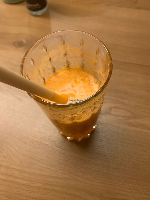 Apple and carrot fresh mix at misto.cafe in Lutsk