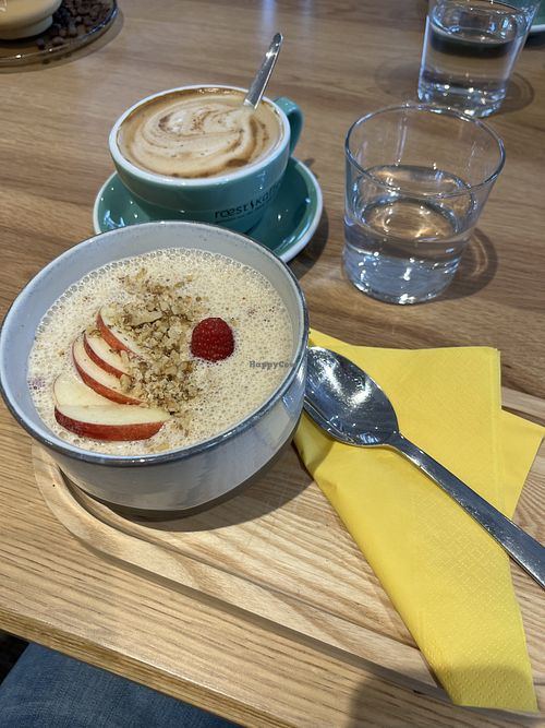 Apfel-Zimt-Porridge  at roestkaffee Origins in Oberasbach