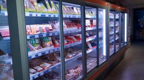 Inside: fresh products! at Le Cri de la Carotte in Toulouse