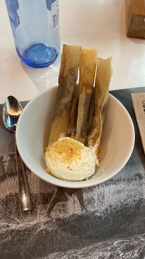 Postre de plátano con chocolate y helado de coco  at UDON - Westfield La Maquinista in Barcelona
