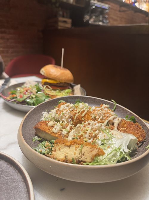 Caesar & burger  at Vrutal - Diputació in Barcelona