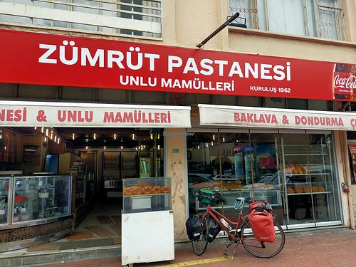 Front side at Zümrüt Pastanesi  in Tarsus