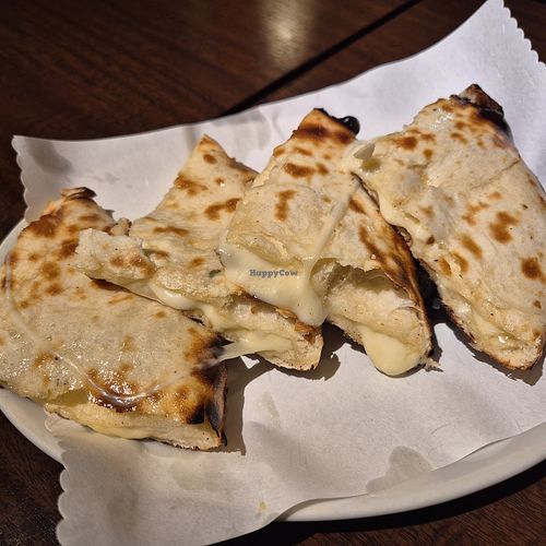 Cheese naan at Mohan Dish in Sapporo