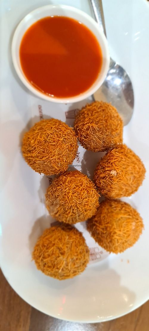 Chutney balls crunchy outer layer at Aamchee Cafe in Mumbai