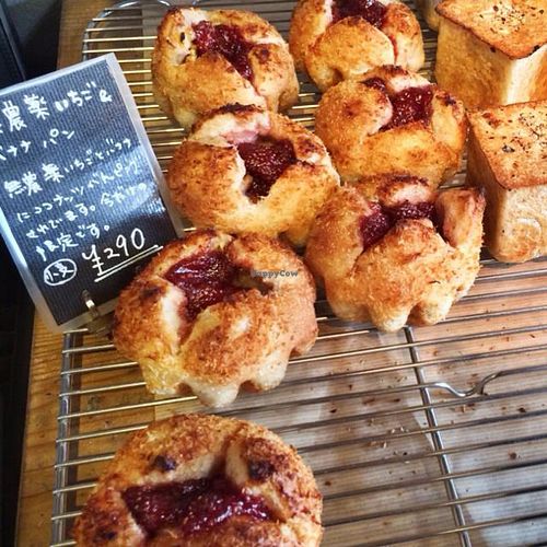 strawberry banana sweet rolls at Soleil in Osaka