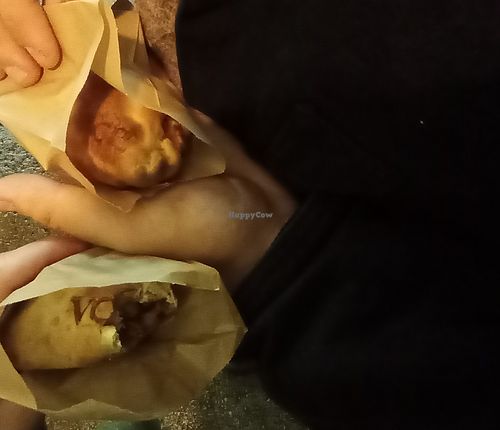 Empanadas. (Abaixo a vegana criolla-VC-. Criolla, non sei por que aínda). at El Trébol in Santiago De Compostela