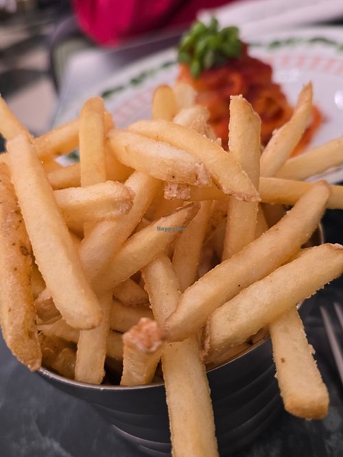 Fries at La Jungle de Plein in Milan