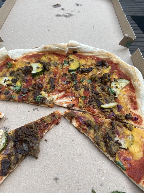 "Fresh vegan“  at UUNI - Pizzeria in Turku