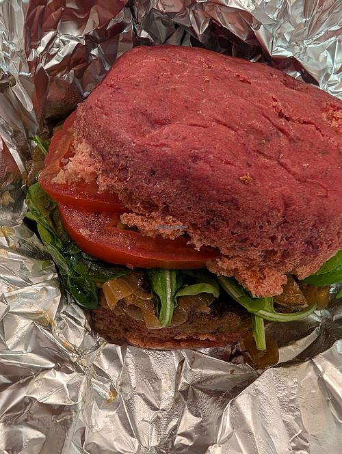 Vegan burger at Elementos Cervecería in Comodoro Rivadavia