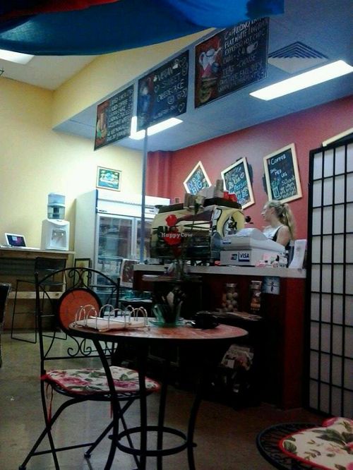 cosy atmosphere at Love and Peace: Tea and Coffee in Cairns