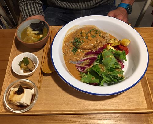 vegan burger at Cook and Book 쿡앤북 in Seoul