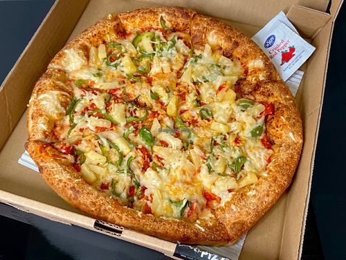 12" pepperoni pizza + green peppers + pineapple (garlic crust) at Modena Pizza & Pasta in Seattle