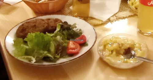 Gemüselaibchen mit Erdäpfelsalat at Wein und Heuriger Distl Franz in Perchtoldsdorf