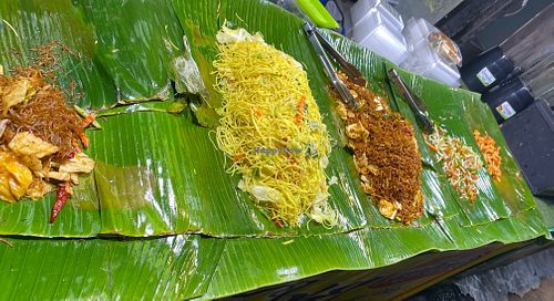 20-30 baht at Pad Thai Mae Glong - ผัดไทย แม่กลอง in Bangkok