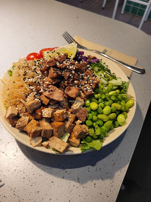 Thai Bowl with planted Stead Cuts at Kaspar Schmauser in Essen