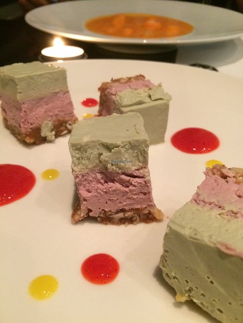 Dessert Pistachio and Strawberry Gateau at 42 Degrés in Paris