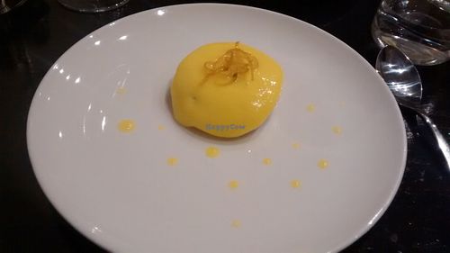Lemon cheesecake at 42 Degrés in Paris