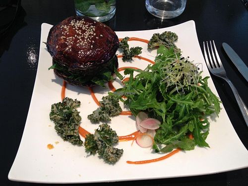 this burger is the best at 42 Degrés in Paris