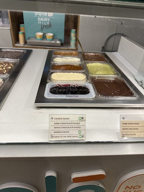 Vegan ice cream options  at Yolé in East London