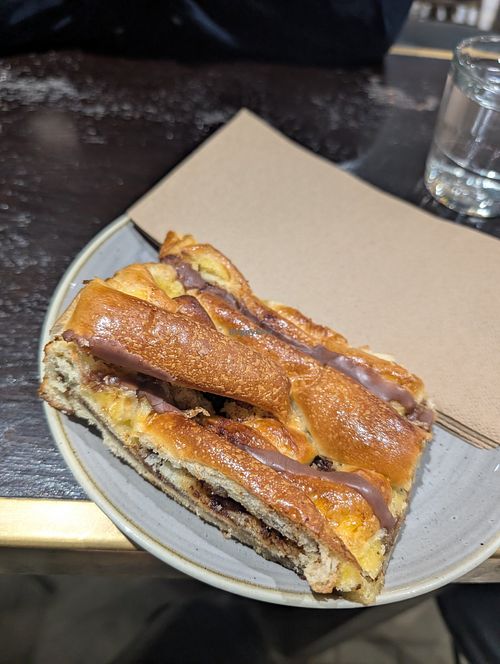 Plant based social slice at Ole & Steen - Canary Wharf in East London