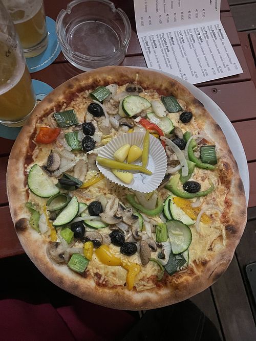 Vegetal pizza with vegan cheese  at Contra Punto in Graz