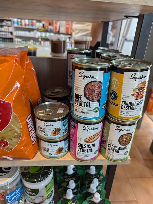 Plant based beef, chicken, sausage and fish options at Paraíso Natural Marau in Marau