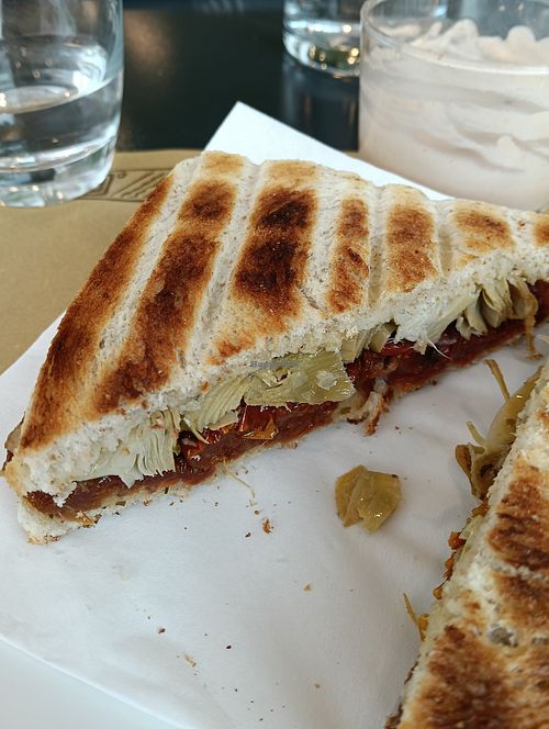Toastie with veg cheese, artichokes, sun-dried tomatoes at Biosapori Paese in Castagnole