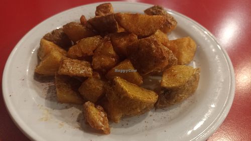 Bravas Babel con alioli vegano casero. at Tomatito in Valencia