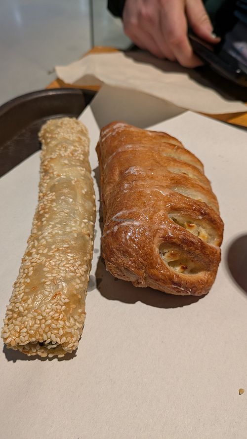 Spinach borek & apple pastry at backWERK - Karlsplatz in Munich